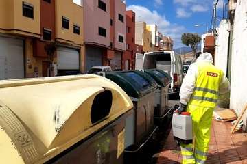 Telde extiende los tratamientos biocidas para evitar contagios de coronavirus (Foto TA)